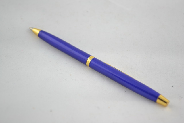 Ball pen